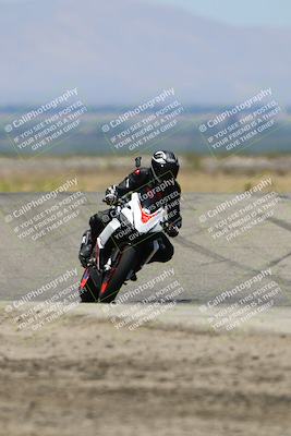 media/Jun-14-2025-Lets Ride (Sat) [[c36d48699a]]/C Group/1140am (Grapevine)/